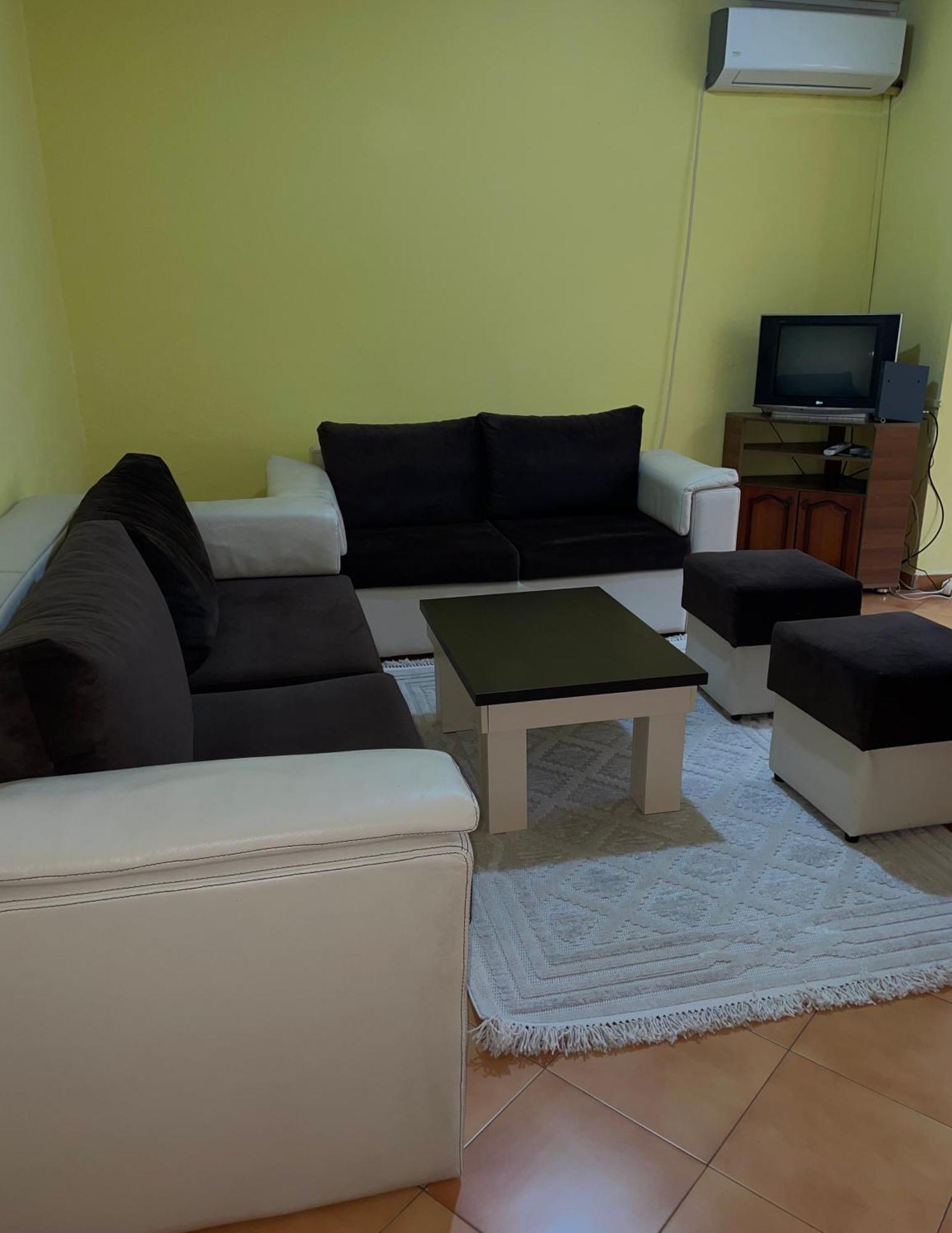 Central Apartment Shkodër Dış mekan fotoğraf